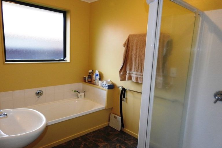 Photo of property in 181 Old Farm Road, Hamilton East, Hamilton, 3216