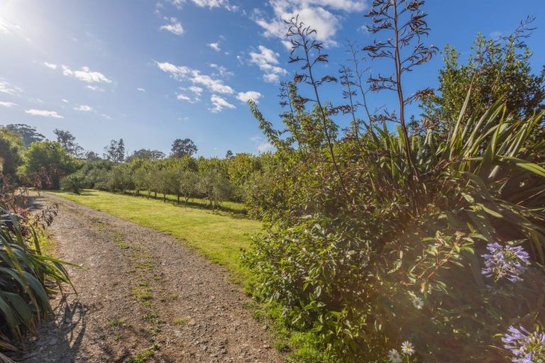 Photo of property in 28 Cemetery Road, Waipawa, 4273