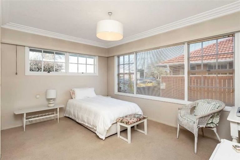 Photo of property in 37 Church Lane, Merivale, Christchurch, 8014