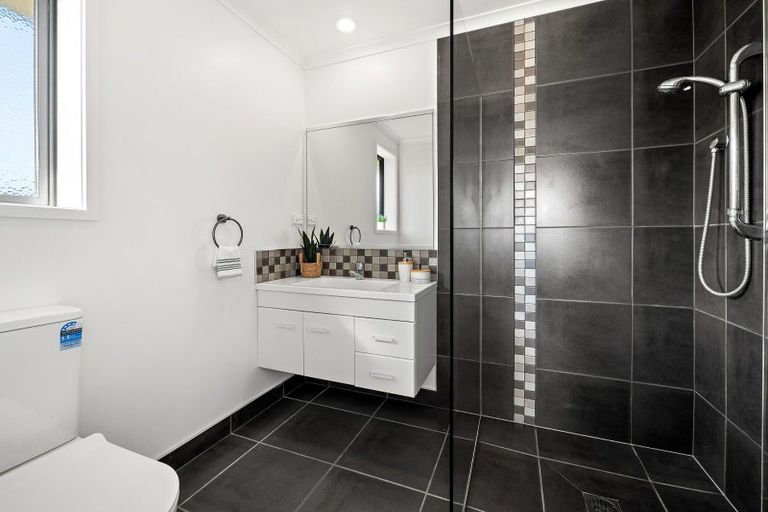 Photo of property in 19 Seabreeze Place, Papamoa Beach, Papamoa, 3118