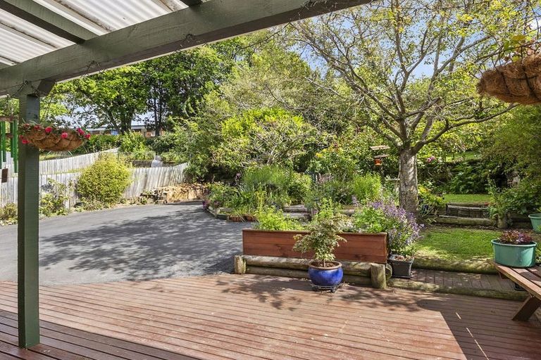 Photo of property in 52 Waldron Crescent, Green Island, Dunedin, 9018