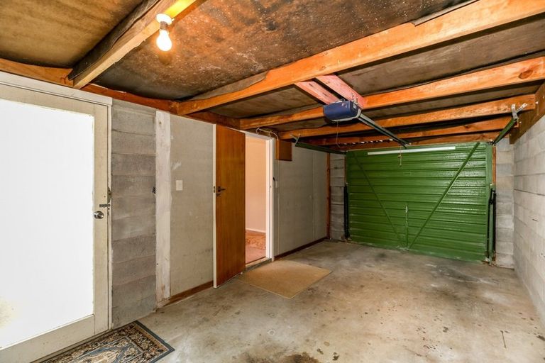 Photo of property in 2/13 Karamu Street, Strandon, New Plymouth, 4312