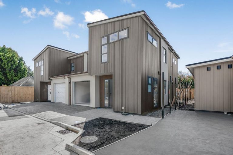 Photo of property in 14 Ngarara Road, Waikanae, 5036