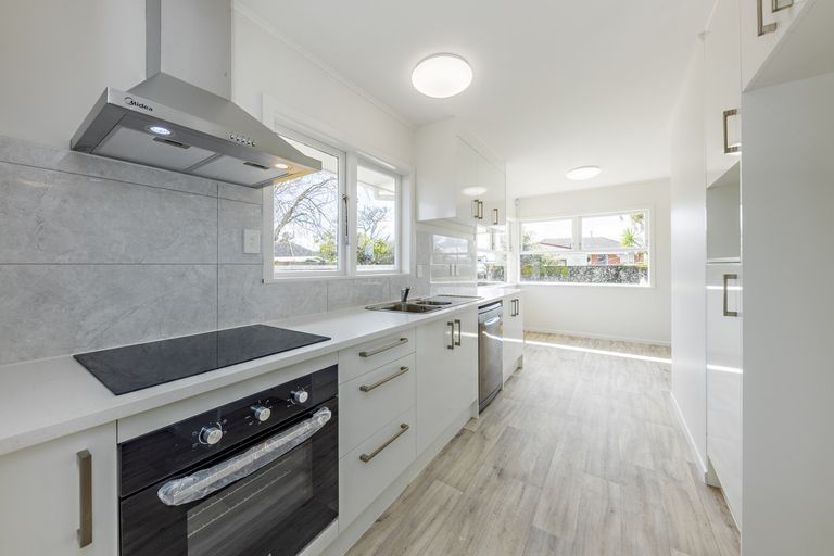 Photo of property in 73 Raglan Street, Mangere East, Auckland, 2024