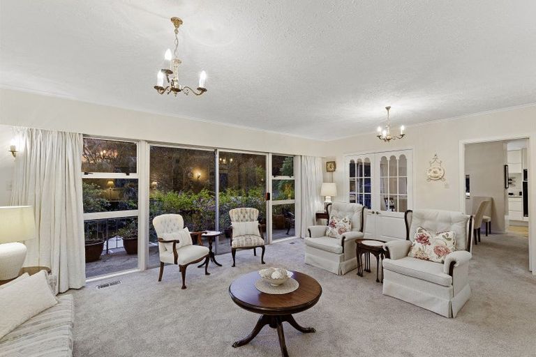 Photo of property in 4 Harewood Grove, Pinehaven, Upper Hutt, 5019