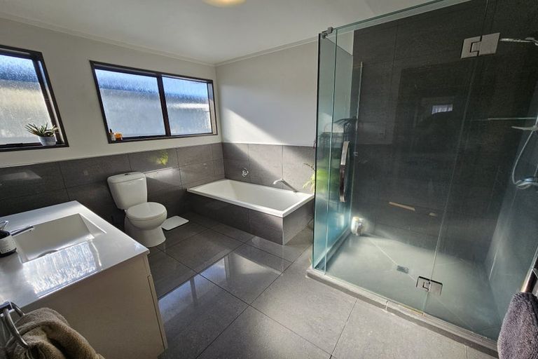 Photo of property in 340 Otumoetai Road, Otumoetai, Tauranga, 3110