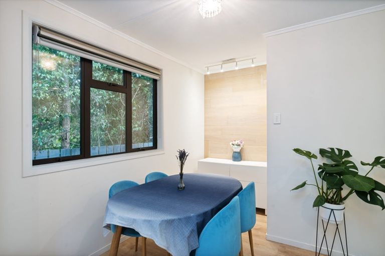 Photo of property in 12 Pomaria Road, Henderson, Auckland, 0610