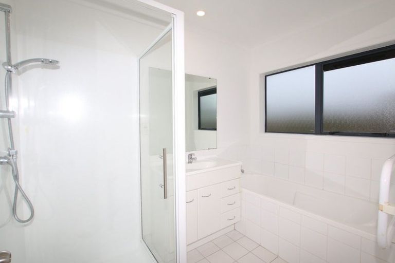 Photo of property in 2 Srah Place, East Tamaki, Auckland, 2013