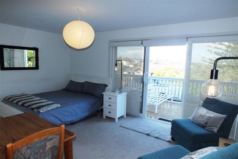 Photo of property in 73 Rosario Crescent, Red Beach, 0932