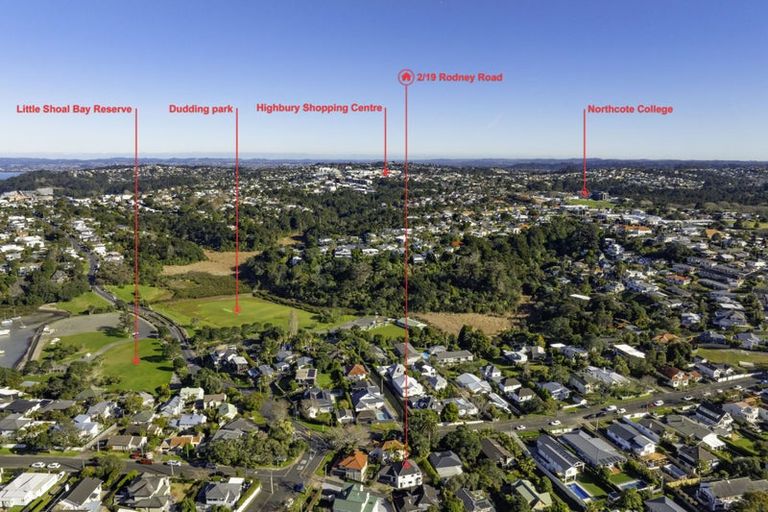 Photo of property in 2/19 Rodney Road, Northcote Point, Auckland, 0627