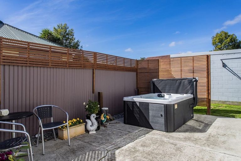 Photo of property in 2/80 Osborne Street, Waltham, Christchurch, 8011