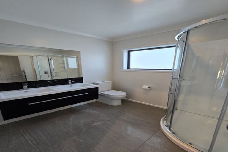 Photo of property in 116 Endeavour Drive, Whitby, Porirua, 5024