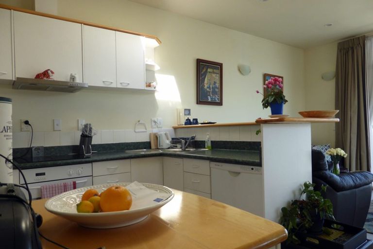 Photo of property in 21a Maida Vale Road, Roseneath, Wellington, 6011