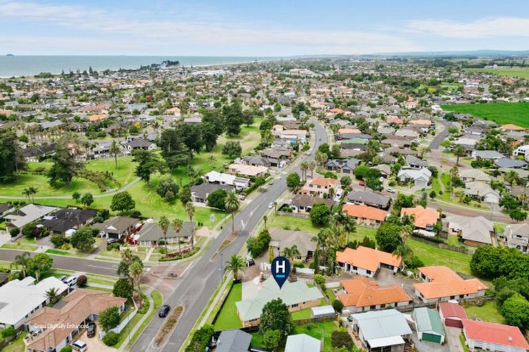 Photo of property in 202 Gravatt Road, Papamoa Beach, Papamoa, 3118