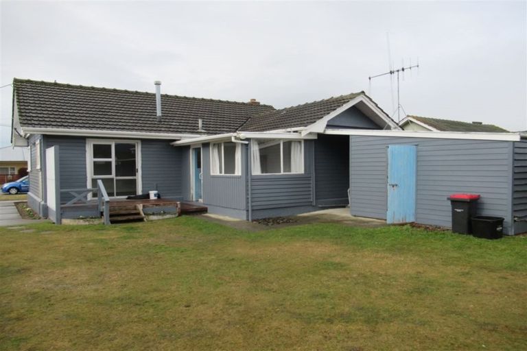 Photo of property in 14 Holmes Street, Waimate, 7924
