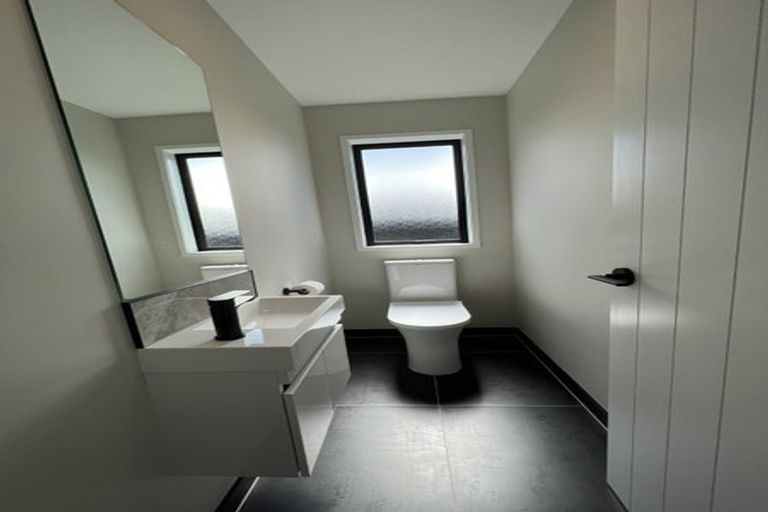 Photo of property in 28 William Paul Street, Cambridge, 3434