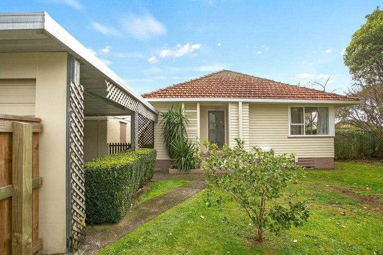 Photo of property in 47 Drake Street, Vogeltown, New Plymouth, 4310