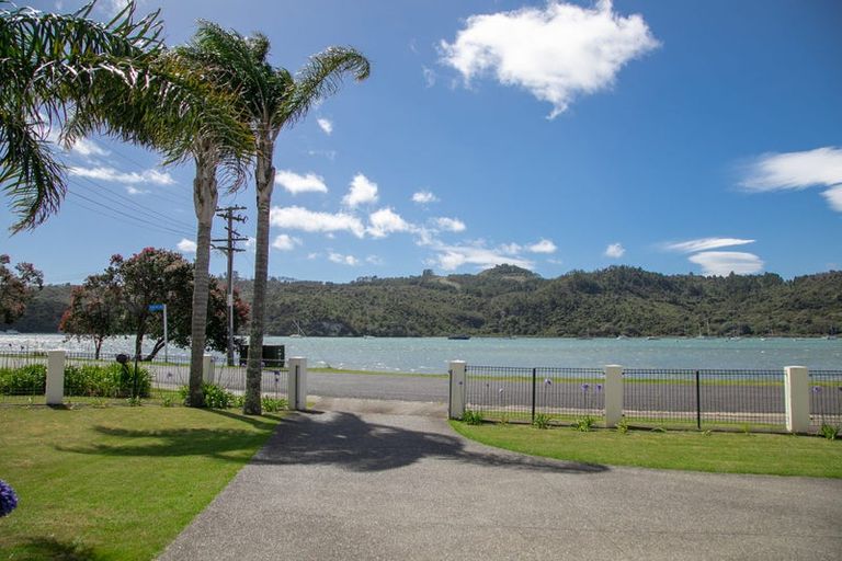 Photo of property in 25 Robinson Road, Whitianga, 3510