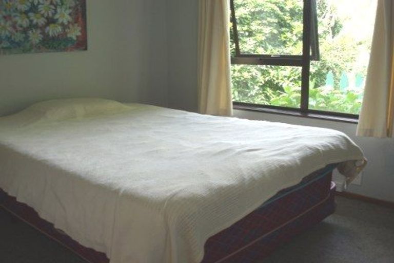 Photo of property in 24 Middleton Road, Johnsonville, Wellington, 6037