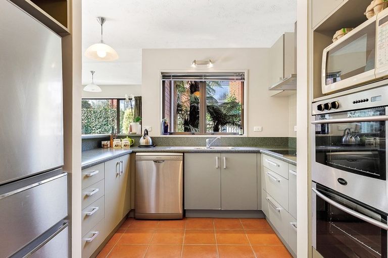 Photo of property in 21 Wadeley Road, Ilam, Christchurch, 8041