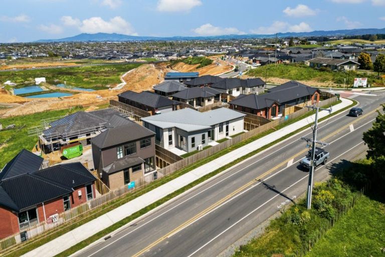 Photo of property in 62 Scenic Rise, Rototuna North, 3281