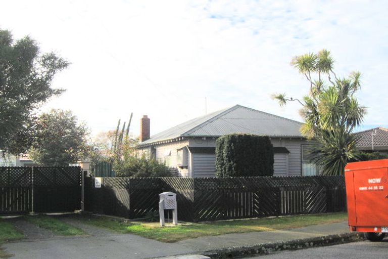 Photo of property in 19 Owles Terrace, New Brighton, Christchurch, 8061
