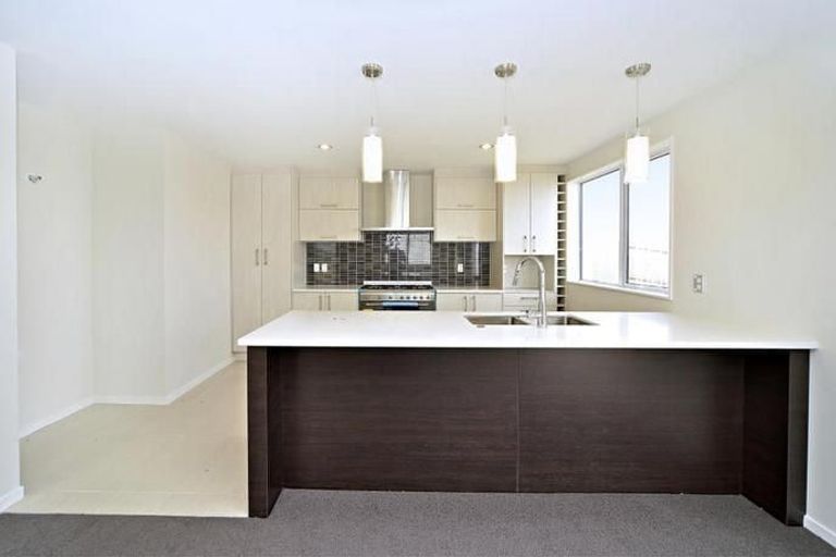 Photo of property in 68 Keri Vista Rise, Papakura, 2110