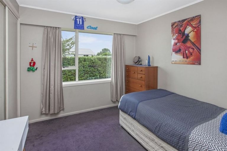 Photo of property in 20 Daniels Road, Redwood, Christchurch, 8051