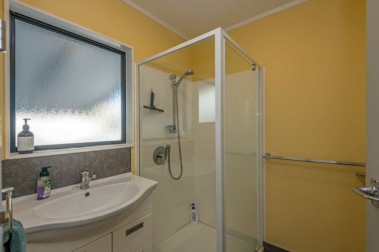 Photo of property in 91 Benmore Avenue, Cloverlea, Palmerston North, 4412