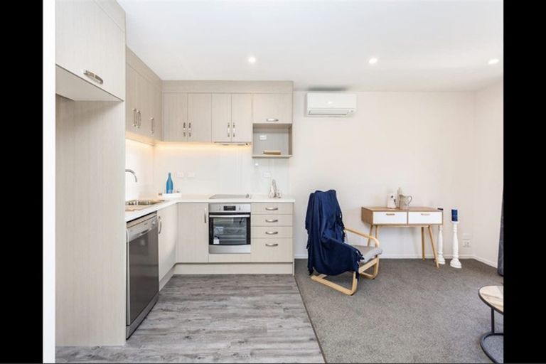 Photo of property in 80h Shakespeare Road, Waltham, Christchurch, 8023