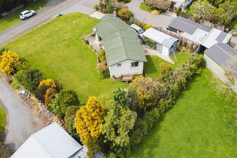 Photo of property in 19 Lake Street, Takapau, 4203