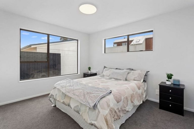 Photo of property in 1/91 Beachville Road, Redcliffs, Christchurch, 8081