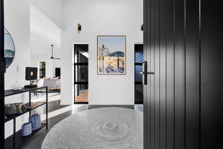 Photo of property in 54 Fernbrook Drive, Hurworth, New Plymouth, 4310