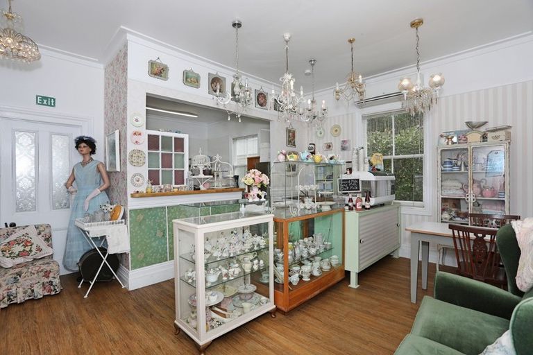 Photo of property in 89 Bridge Street, Bulls, 4818