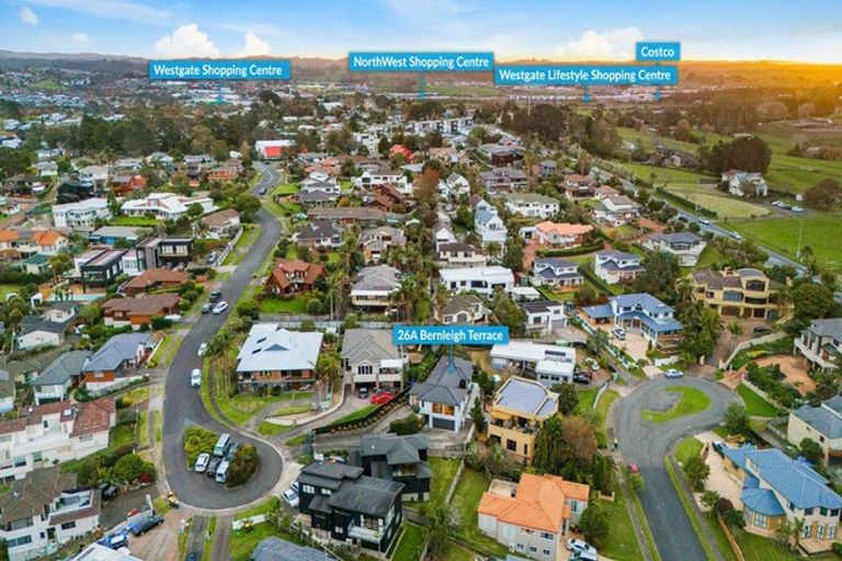 Photo of property in 26a Bernleigh Terrace, West Harbour, Auckland, 0618