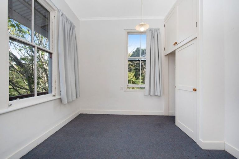 Photo of property in 15a Mortimer Terrace, Aro Valley, Wellington, 6021