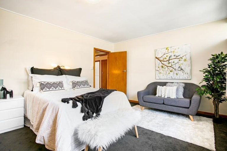 Photo of property in 483a West Coast Road, Glen Eden, Auckland, 0602