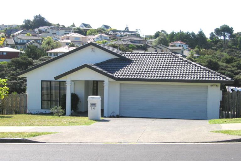 Photo of property in 14 Carnmore Place, Torbay, Auckland, 0630