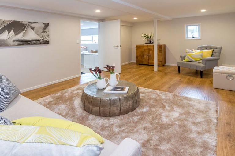 Photo of property in 65 Meadway, Sunnyhills, Auckland, 2010