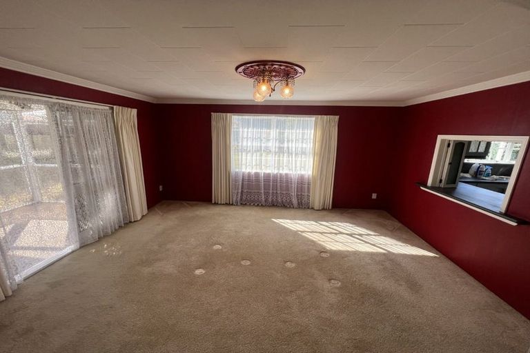 Photo of property in 2 Avon Street, Levin, 5510