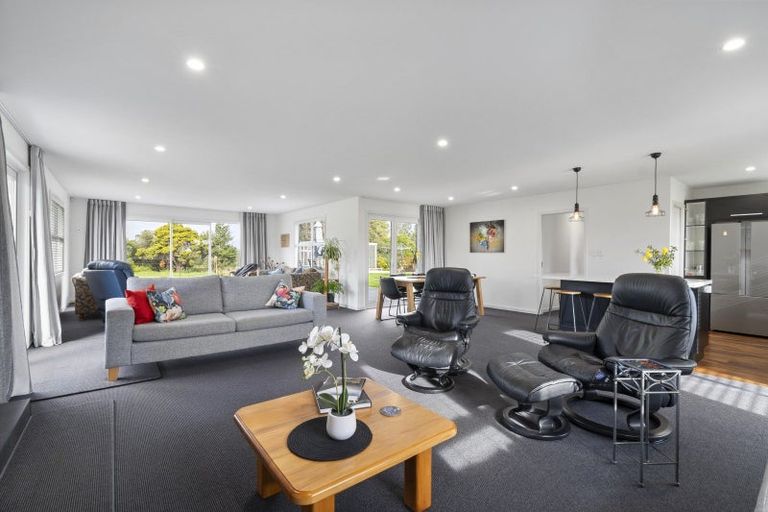 Photo of property in 172 Hendersons Line, Kelvin Grove, Palmerston North, 4470