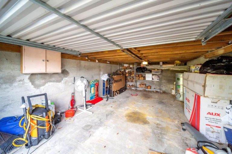 Photo of property in 52 Clawton Street, Westown, New Plymouth, 4310