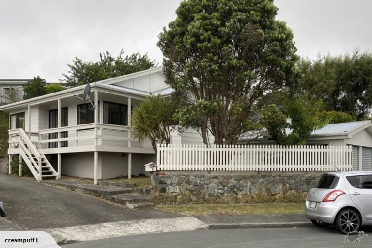 Photo of property in 8 Mayaro Crescent, Grenada Village, Wellington, 6037