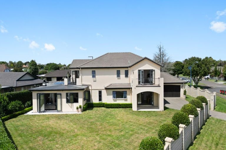 Photo of property in 27 Nielsen Gardens, Rototuna, Hamilton, 3210