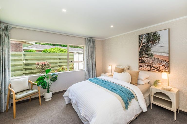 Photo of property in 43 Ngarara Road, Waikanae, 5036