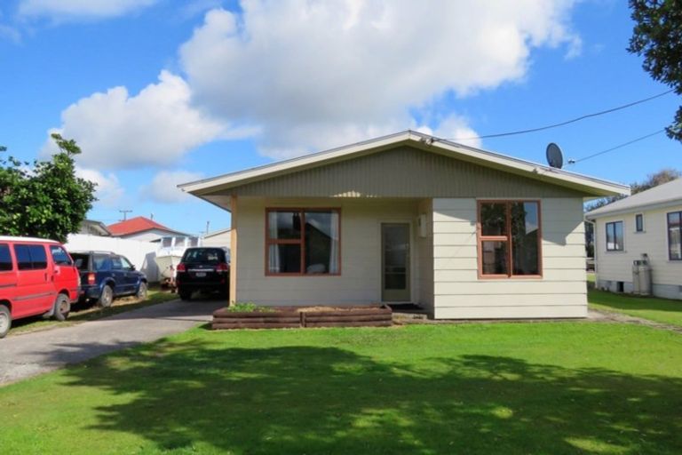 Photo of property in 132 Derby Street, Westport, 7825