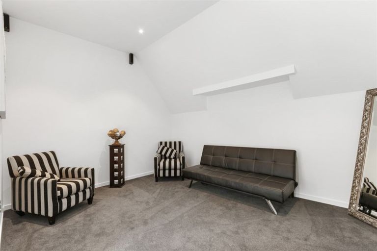 Photo of property in 98a Memorial Avenue, Ilam, Christchurch, 8053