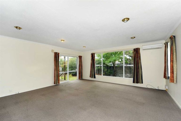 Photo of property in 65 Kendal Avenue, Burnside, Christchurch, 8053