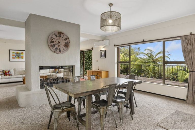 Photo of property in 817 Acacia Bay Road, Acacia Bay, Taupo, 3330