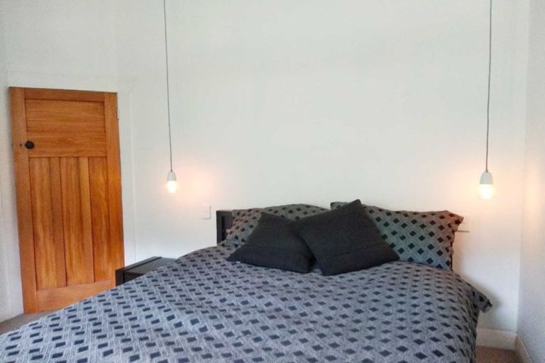 Photo of property in 20 Oroua Street, Eastbourne, Lower Hutt, 5013